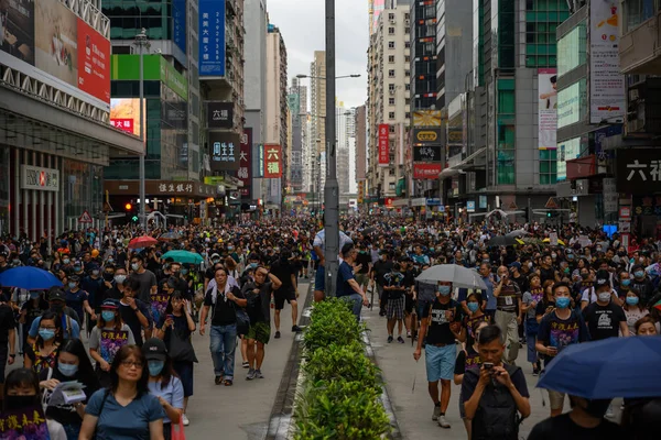 Hong Kong 3 augustus protest dat door de politie wordt verworpen. — Stockfoto