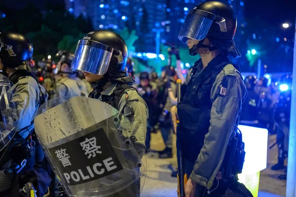 Manifestation du 3 août à Hong Kong rejetée par la police . — Photo