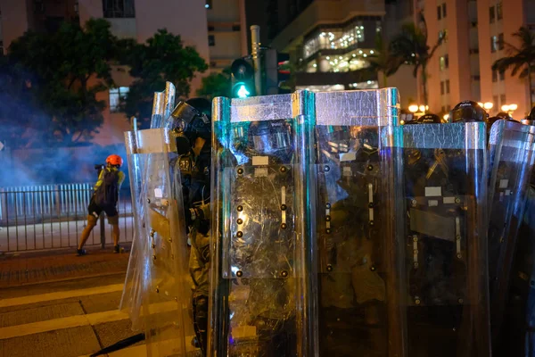 Hong Kong 3 sierpnia protest, który jest odrzucany przez policję. — Zdjęcie stockowe