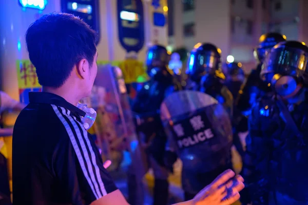 Hong Kong 3 augustus protest dat door de politie wordt verworpen. — Stockfoto