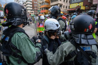 11 Ağustos Hong Kong flashmob tarzı Protesto İadesi L karşı