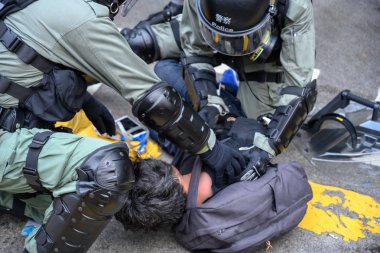 11 Ağustos Hong Kong flashmob tarzı Protesto İadesi L karşı