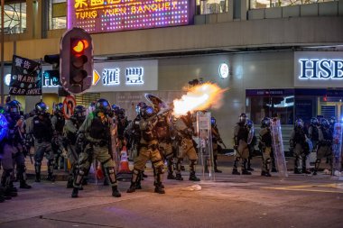 11 Ağustos Hong Kong flashmob tarzı Protesto İadesi L karşı