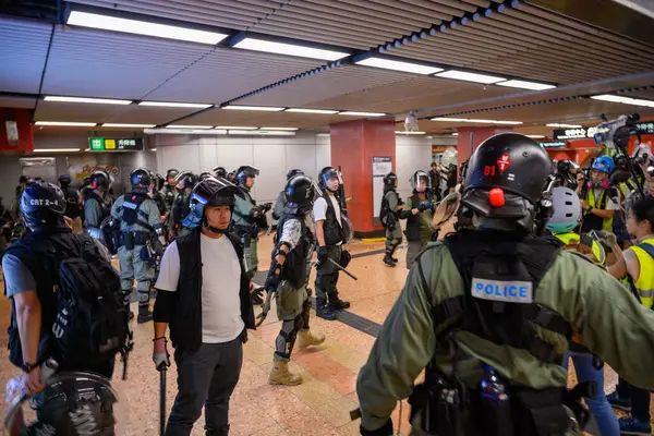 Protest tegen het uitleveringsrecht in Hong Kong veranderde in een andere — Stockfoto