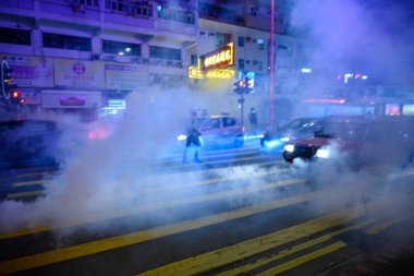 Hong Kong'da iade yasasına karşı protesto başka bir dönüştü