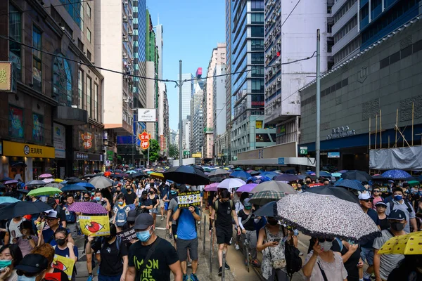 Protesto contra a lei de extradição em Hong Kong se transformou em outro Fotos De Bancos De Imagens