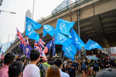 Hong Kong'da iade yasasına karşı protesto başka bir dönüştü