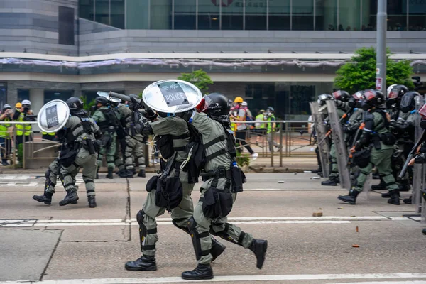 Protesta contra la ley de extradición en Hong Kong se convirtió en otra —  Fotos de Stock