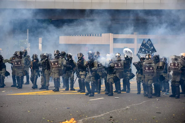 Protest proti vydávání zákonů v Hongkongu se proměnil v další — Stock fotografie