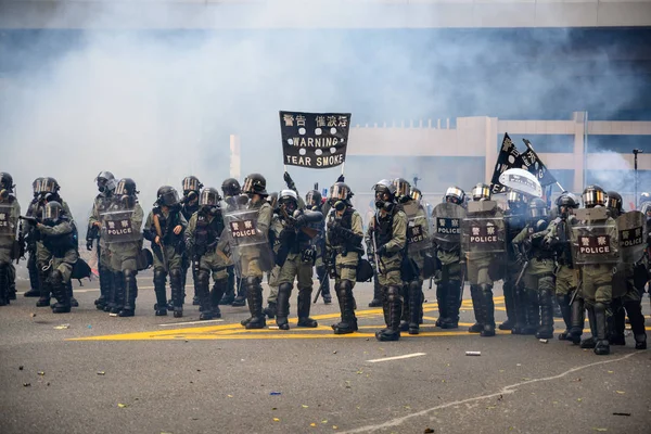 Protest tegen het uitleveringsrecht in Hong Kong veranderde in een andere — Stockfoto