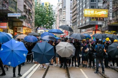 Hong Kong Adası 'nda acil durum karşıtı protesto gerçekleşti.