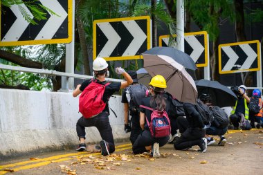 Hong Kong Adası 'nda acil durum karşıtı protesto gerçekleşti.