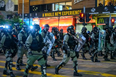 Hong Kong Adası 'nda acil durum karşıtı protesto gerçekleşti.