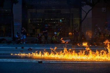 Hong Kong Adası 'nda acil durum karşıtı protesto gerçekleşti.