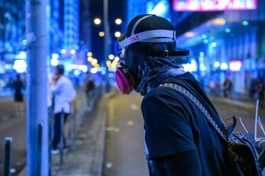 Hong Kong Adası 'nda acil durum karşıtı protesto gerçekleşti.