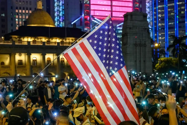 Více než 130 000 demonstrantů se sešlo na pokojné shromáždění v Ce — Stock fotografie