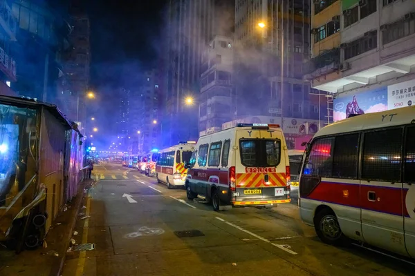 Policie se vloupala do mírového shromáždění proti policejnímu násilí v T — Stock fotografie