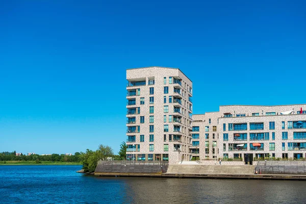 Edifício Moderno Cidade Rostock Alemanha — Fotografia de Stock