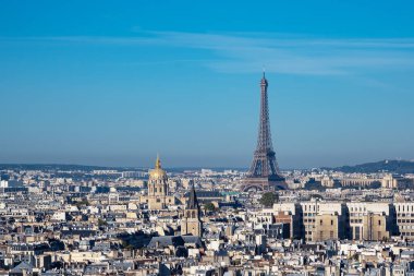 Paris, Fransa 'daki Eyfel Kulesi' ne bakın..