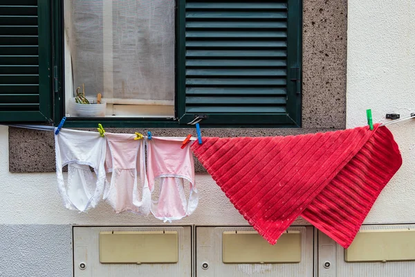 Washing line in Funchal on the island Madeira, Portugal — Stock Photo, Image