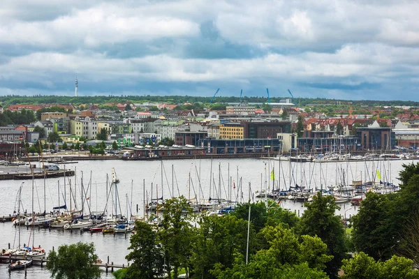 Pohled na přístav a město Rostock, Německo — Stock fotografie