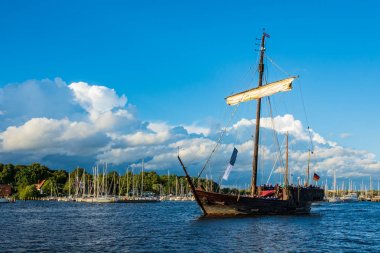 Rostock, Almanya 'daki Hanse Yelkenlisinde Rüzgâr Bozucu