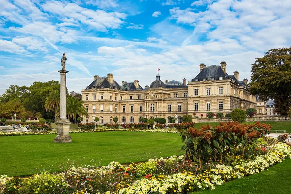 Nézd, a Jardin du Luxembourg, Paris, Franciaország — Stock Fotó