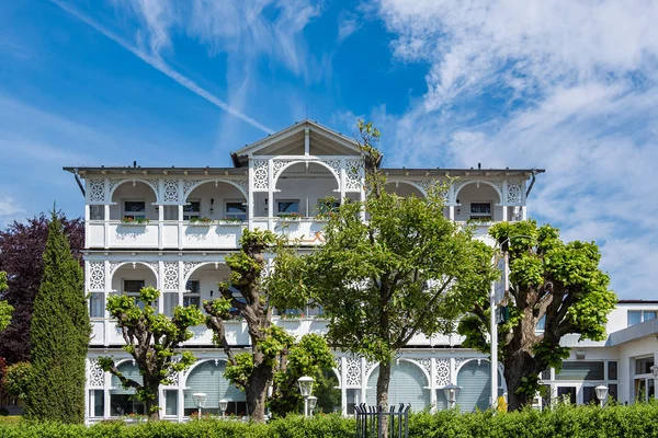 Edificio en Goehren en la isla Ruegen, Alemania — Foto de Stock