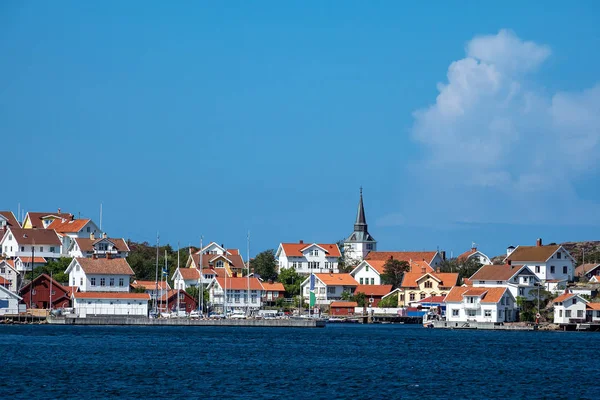 Vista para a cidade Gullholmen na Suécia — Fotografia de Stock