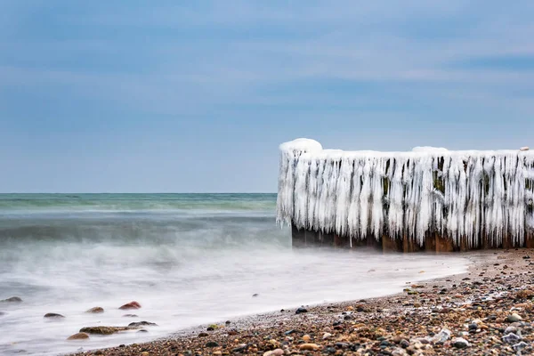 Vinter på stranden av Östersjön i Kühlungsborn, Tyskland — Stockfoto