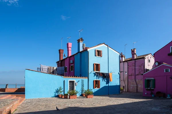 Bâtiments colorés sur l'île de Burano près de Venise, Italie — Photo