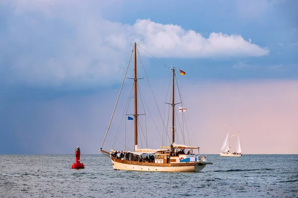 Windjammer Östersjön Warnemuende Tyskland — Stockfoto