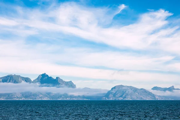 Norveç Teki Lofoten Adaları Kıyısında — Stok fotoğraf