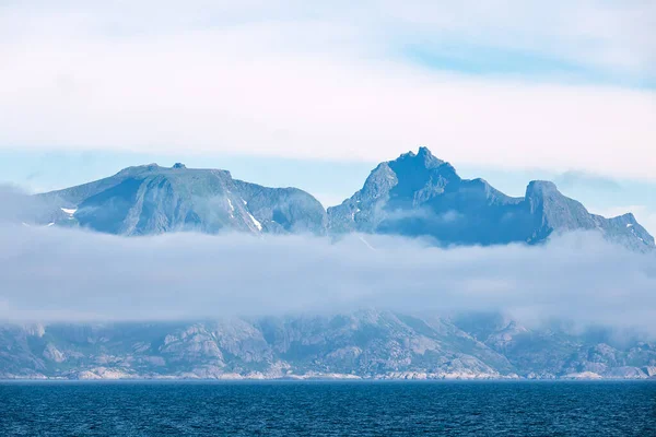 Побережье Лофотенских Островов Норвегии — стоковое фото