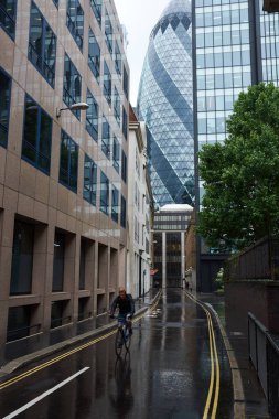 30 St Mary Axe İsviçre Re Binası olarak bilinen, Gherkin olarak, i