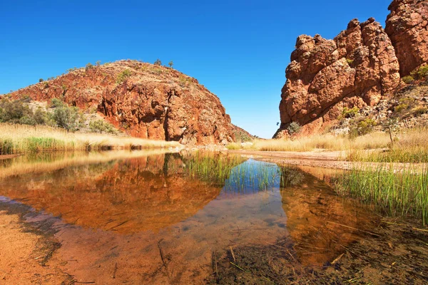 Glen Helen Gorge Kasyna Lasseters Terytorium Północnej Australii — Zdjęcie stockowe