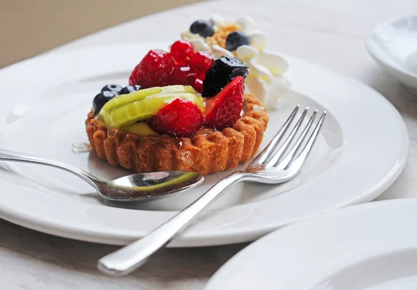 Delicious Artisanal Shortbread Fruit Cake Whipped Cream White Plate Silver — Stock Photo, Image
