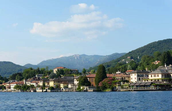 Letní Pohled Vesnici San Giullio Jezera Orta Regionu Piemonte Itálii — Stock fotografie