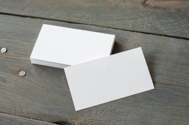 Kimlik marka için şablon. Grafik tasarımcıları sunumlar ve ahşap arka plan üzerinde izole portföyleri, mock-up, için.