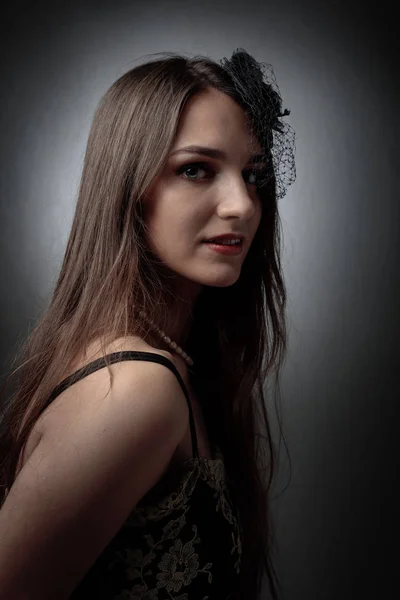 Retrato Dramático Una Hermosa Mujer Con Sombrero Velo Chica Con —  Fotos de Stock