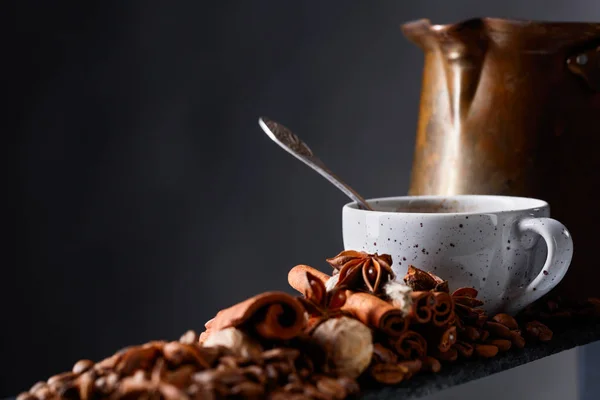 Old Copper Coffee Maker Cup Coffee Beans Spices — Stock Photo, Image