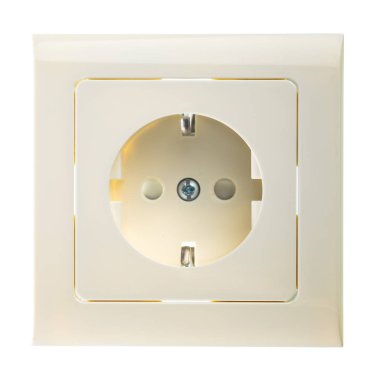 Portre, beyaz arka plan üzerinde elektrik prizine izole Avrupa.