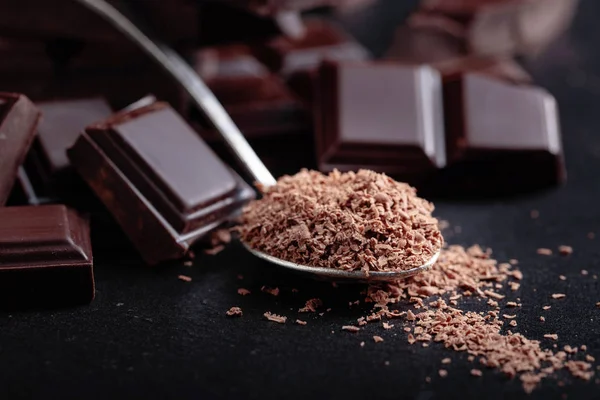 Broken Black Chocolate Pieces Chocolate Chip Small Spoon Black Ceramics — Stock Photo, Image