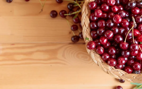 Ripe Juicy Cherries Basket Wooden Background Copy Space Top View — Stock Photo, Image