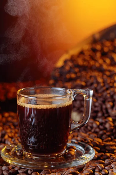 Filiżanka Espresso Kawa Ziaren Kawy Stół Brązowy — Zdjęcie stockowe