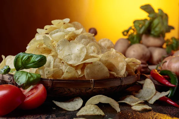 Potato Chips Vegetables Spices Kitchen Table — Stock Photo, Image