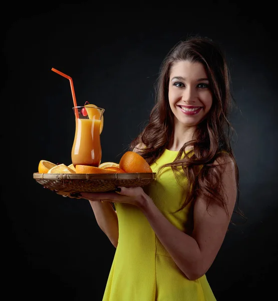 Young Beautiful Girl Yellow Dress Perfect Makeup Holding Glass Cocktail — Stock Photo, Image