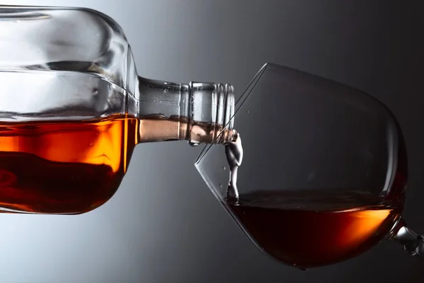 Szkło Butelkę Brandy Kopiować Miejsca Tekst — Zdjęcie stockowe