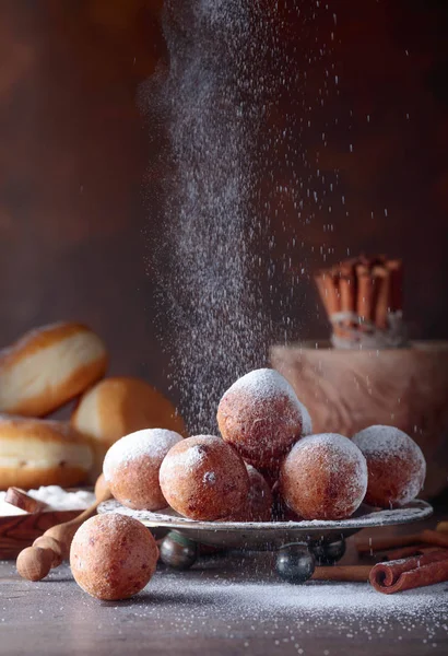 Various Donuts Powdered Sugar Brown Background Copy Space — Stock Photo, Image