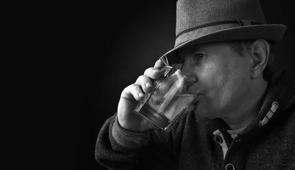 Middle Aged Man Hat Drinking Alcoholic Cocktail Lemon Black White — Stock Photo, Image